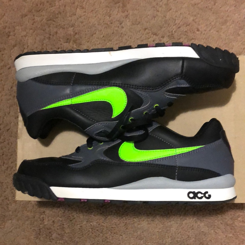 Nike ACG  Wildwood Size 8.5